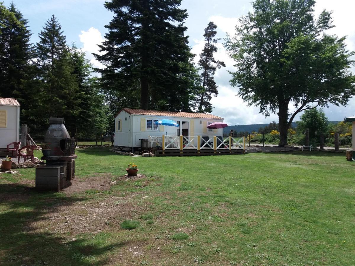 מלון Chasserades Le Sous Bois De Jade Chemin De Stevenson Gr 70 מראה חיצוני תמונה